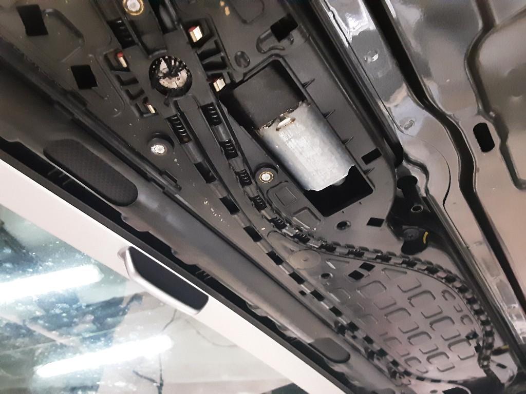 TOIT OUVRANT MOTEUR Audi SQ2 (01-2018/-), Utilisé, Audi