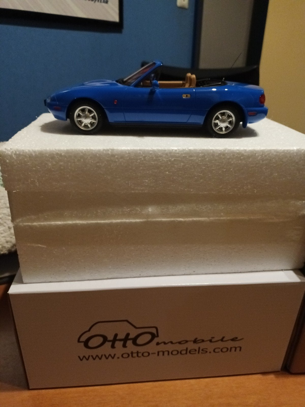 Mazda mx5 na, échelle 1,18, parfait état avec o v p, Hobby & Loisirs créatifs, Enlèvement ou Envoi