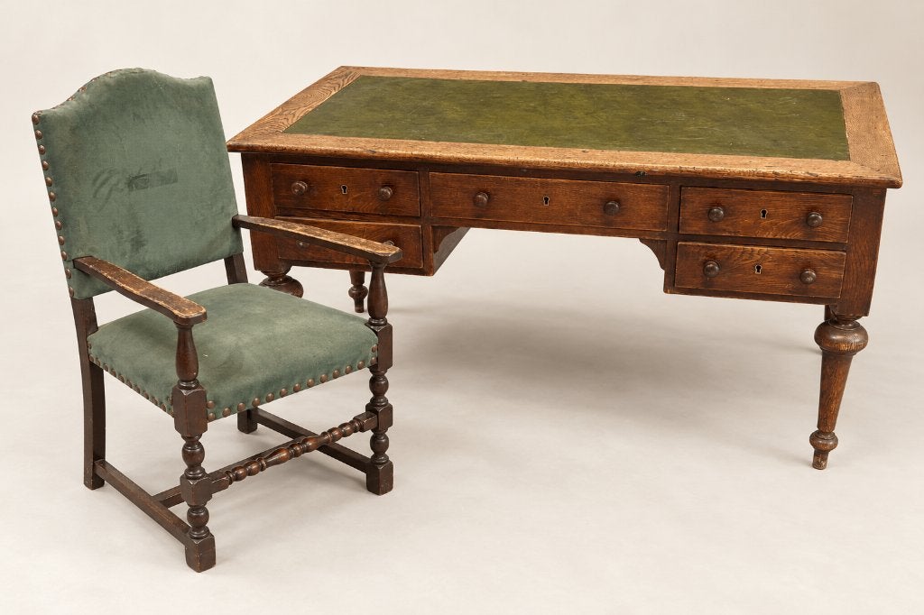 Karaktervol houten bureau met bijpassende groene stoel, Classique, 142 cm, Enlèvement, Utilisé