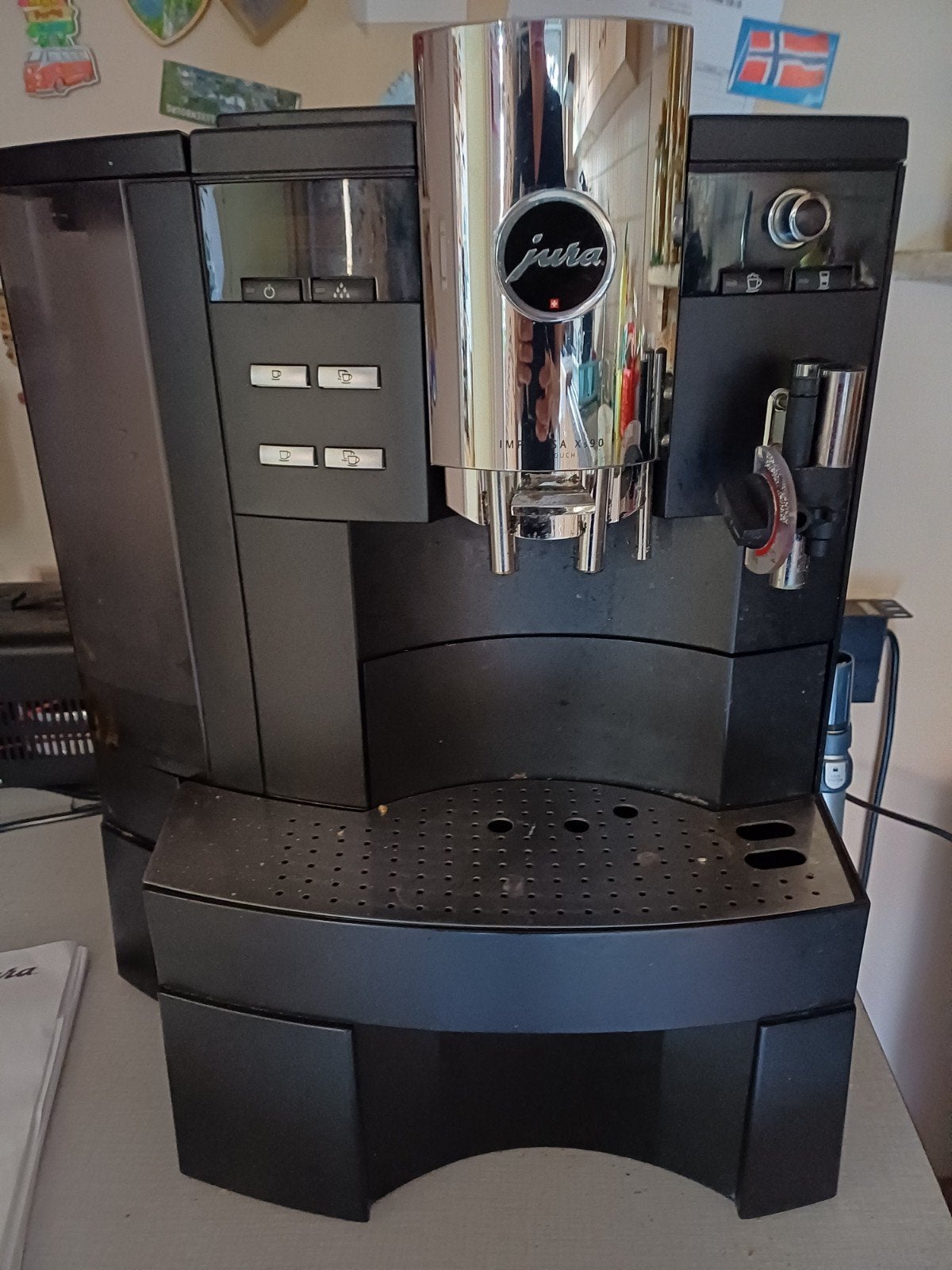 Jura koffiemachiene, Enlèvement