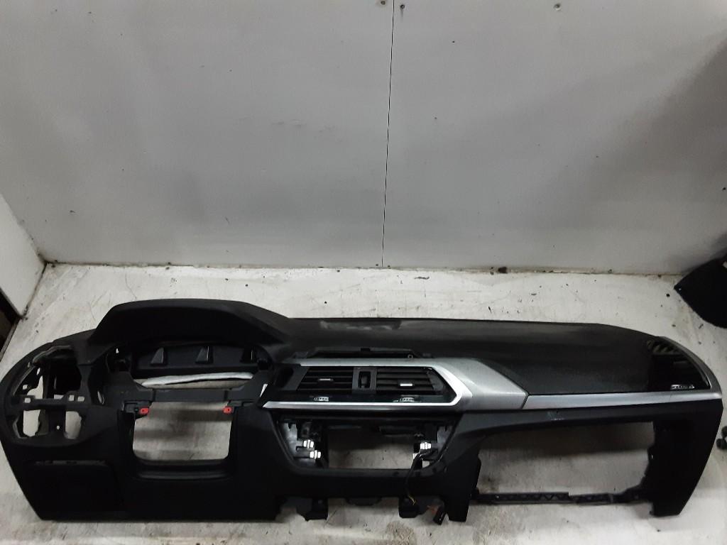 DASHBOARD BMW X4 (G02) (01-2018/06-2020), Gebruikt, Mevr. I. Hauben, BMW, Rue de l'Espoir 34 34
4030  GRIVEGNÉE, BE