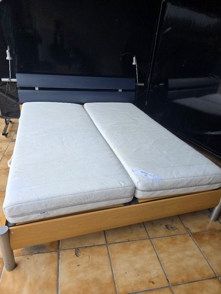 Lit 2 personnes avec sommier et matelas🛻, Enlèvement, Utilisé, Deux personnes, Bleu
