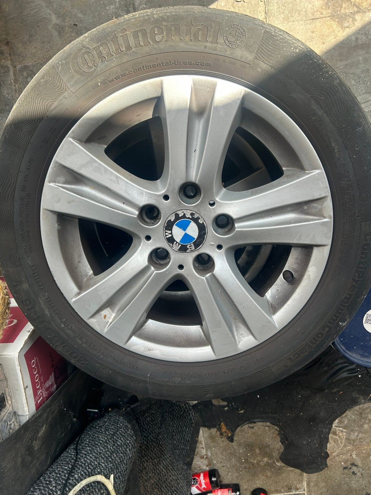 Pneus d’origine 116i bmw 16 pouces, Auto-onderdelen, Banden en Velgen, Ophalen, 16 inch, Band(en)
