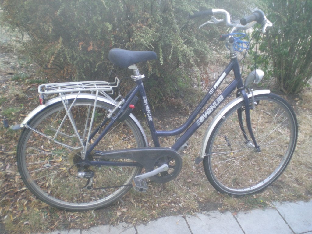 Damesfiets Avenue met verlichting en versnellingen, Fietsen en Brommers, Fietsen | Dames | Damesfietsen, Ophalen, Zo goed als nieuw