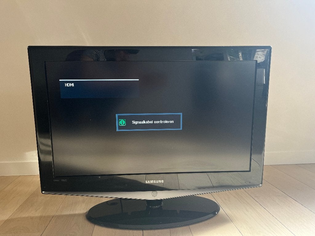 Samsung 32" TV Télécommande et câble d'alimentation inclus, 60 à 80 cm, Enlèvement, Utilisé, Samsung