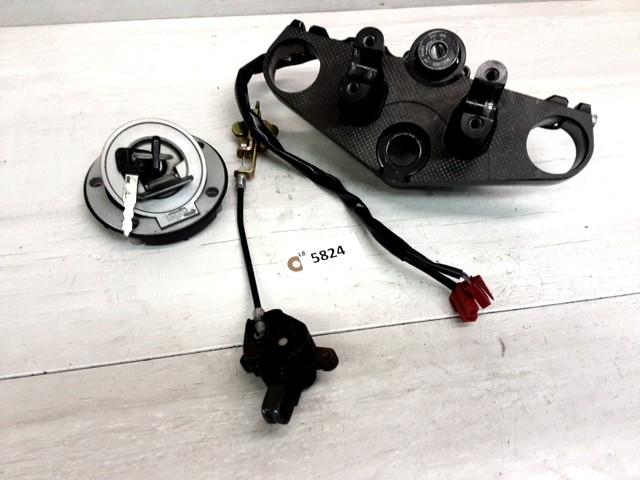 FZ1 2001 - 2005 Yamaha Slot Slotenset D1-48381