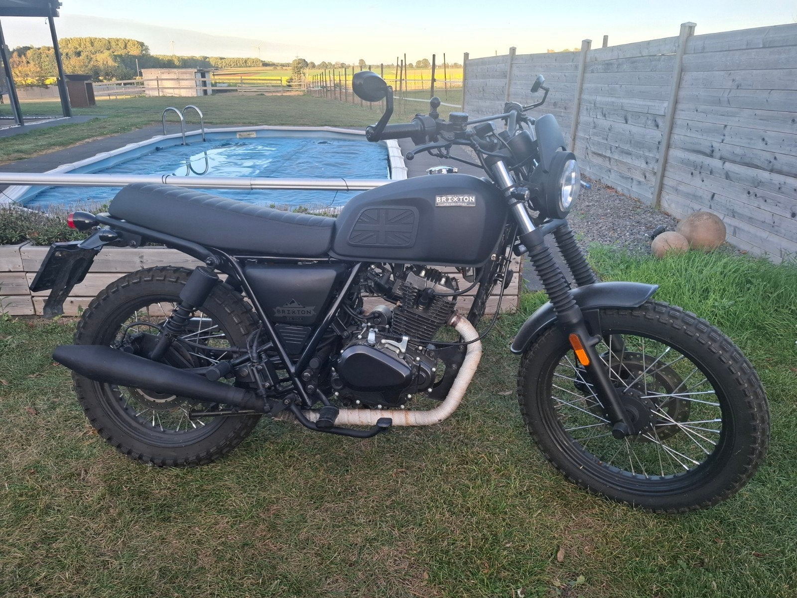 Brixton Moto, Enlèvement, Utilisé