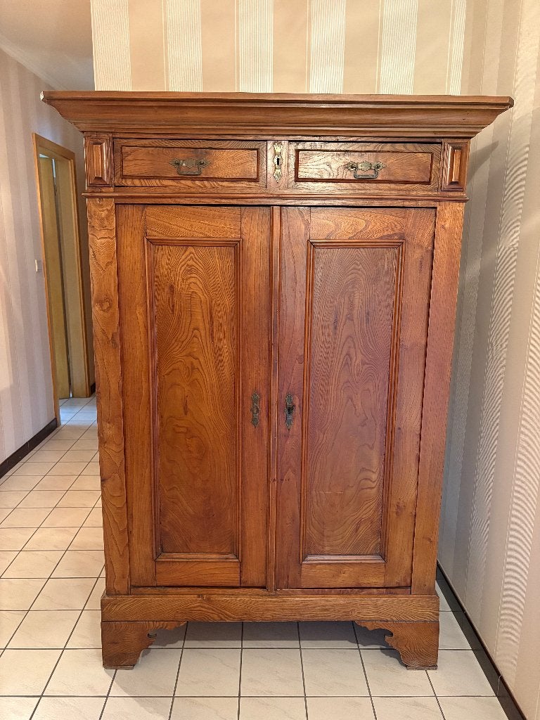 Armoire ancienne en bois massif, Enlèvement