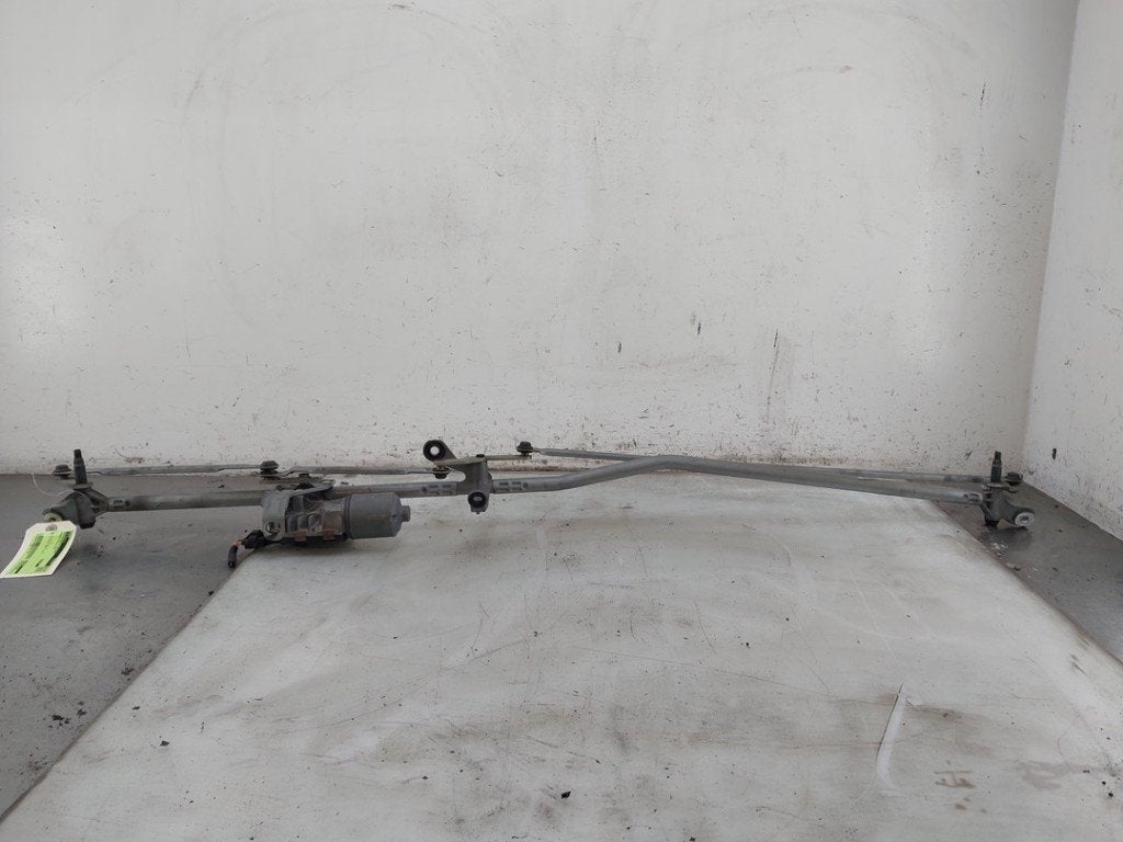 RUITENWISSER MECH + MOTOR Peugeot 308 (4A / C), Robert Bosch AG, Gebruikt, Robert-Bosch-Allee 1
74232  Abstatt, DE, Engineering@bosch.com