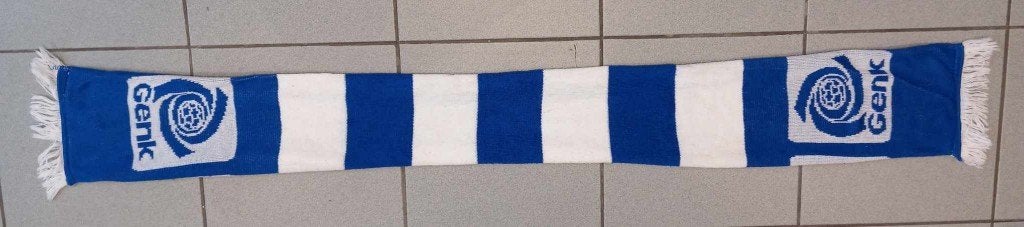 een officiële supporterssjaal van Krc Genk, Collections, Collections Autre, Enlèvement