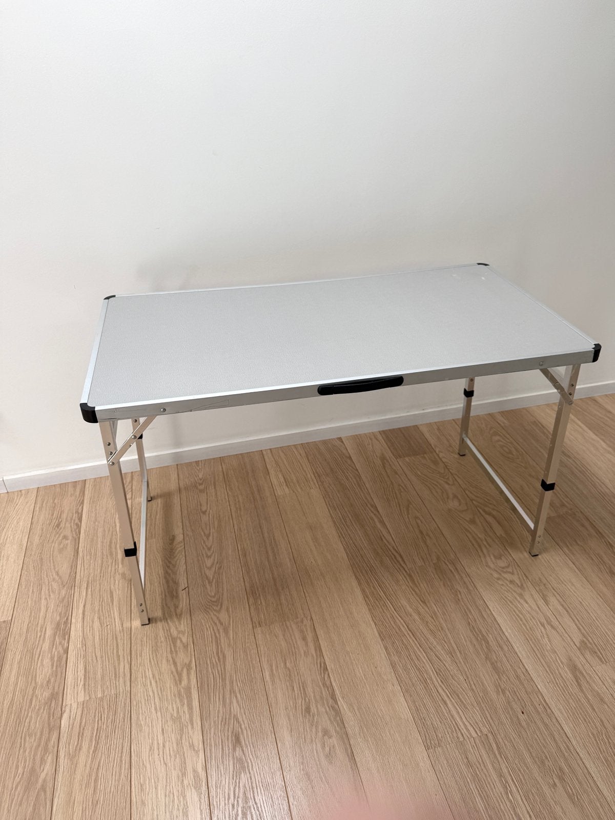Lichte kampeertafel 110x60cm, Ophalen, Zo goed als nieuw