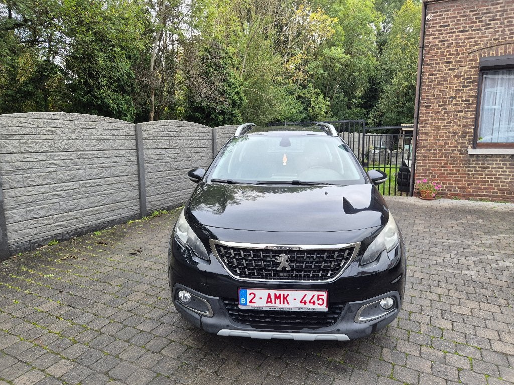 Peugeot 2008 1.2 essence 2016 euro 6, Auto's, Voorwielaandrijving, Euro 6, Zwart, Particulier