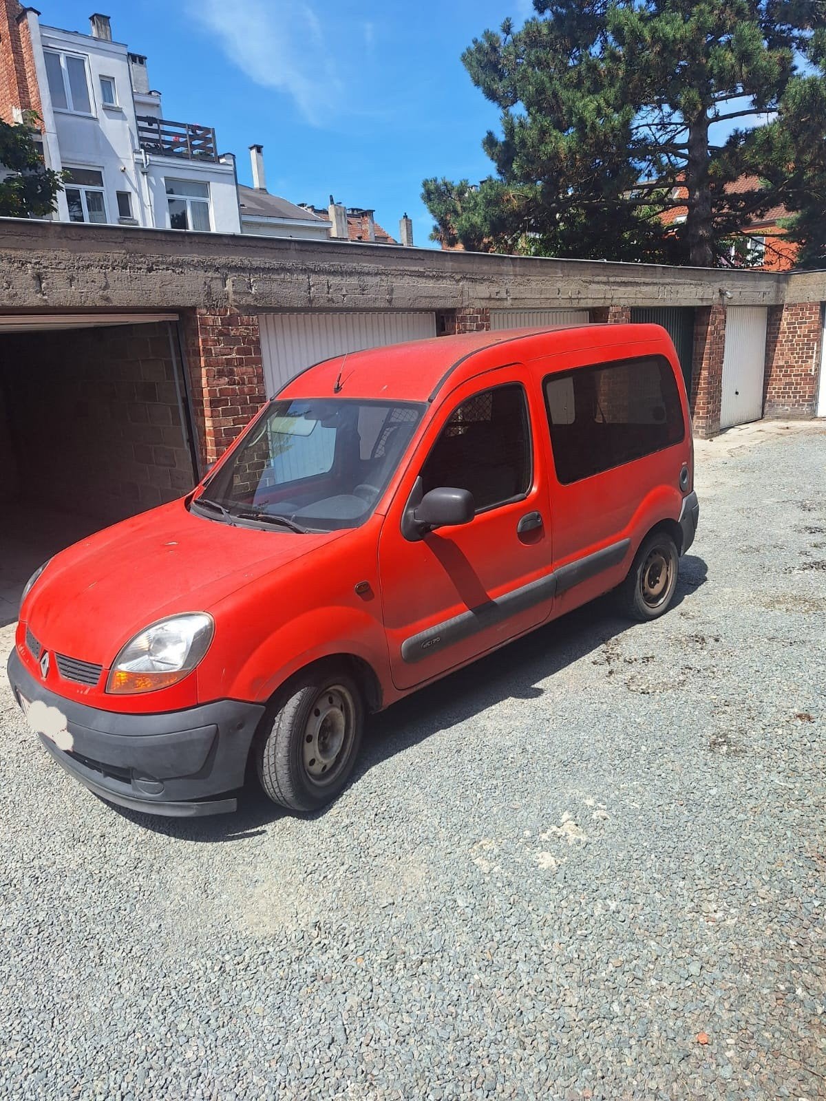 Renault kangoo 1.5 dci de 2003 roule très bien Airco, Rouge, Achat, 4 portes, 2 places