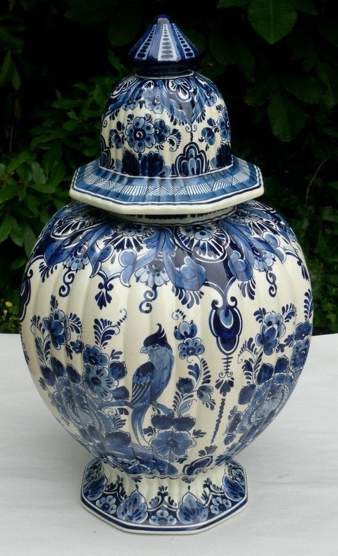 GROTE DEKSELVAAS DELFTS BLAUW VELSEN KERAMIEK CA 1955/60, Antiek en Kunst, Ophalen