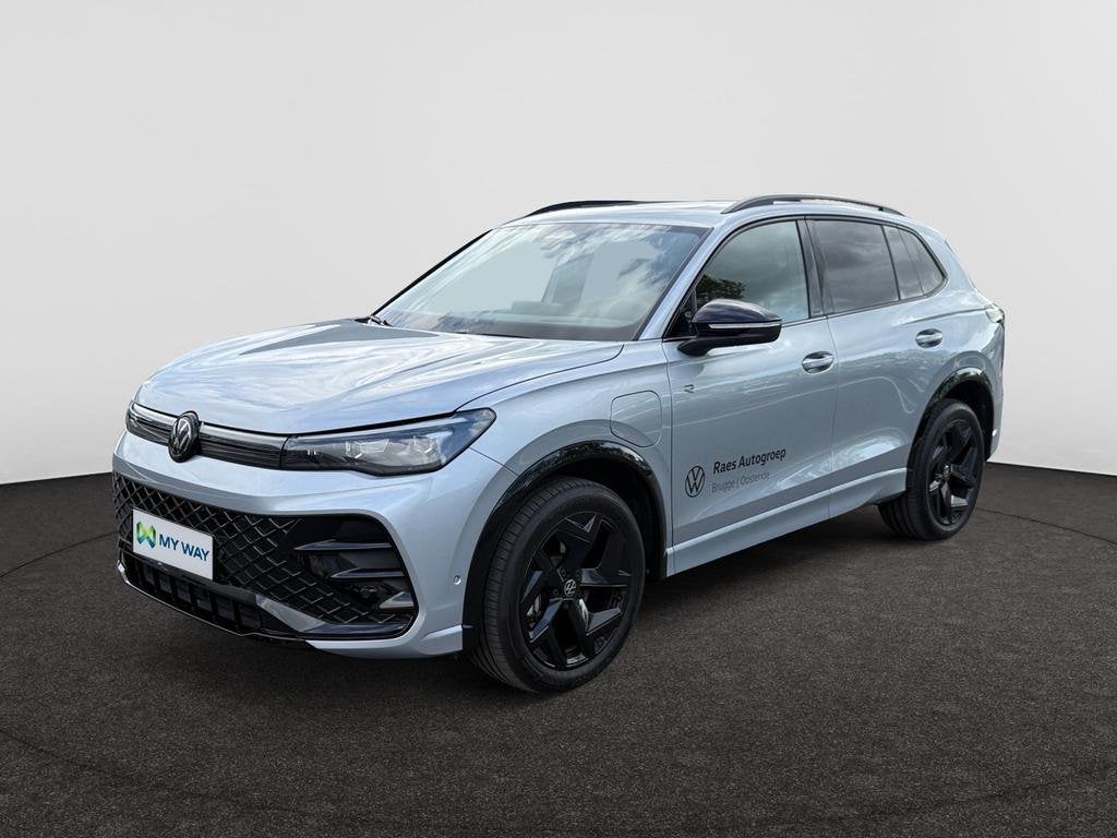 Volkswagen Tiguan eHybrid (PHEV) Tiguan eHybrid 1.5 TSI R-Li, Automaat, Lederen bekleding, https://public.car-pass.be/vhr/8f2eb723-6f18-4d45-b4ef-bebbb758256a