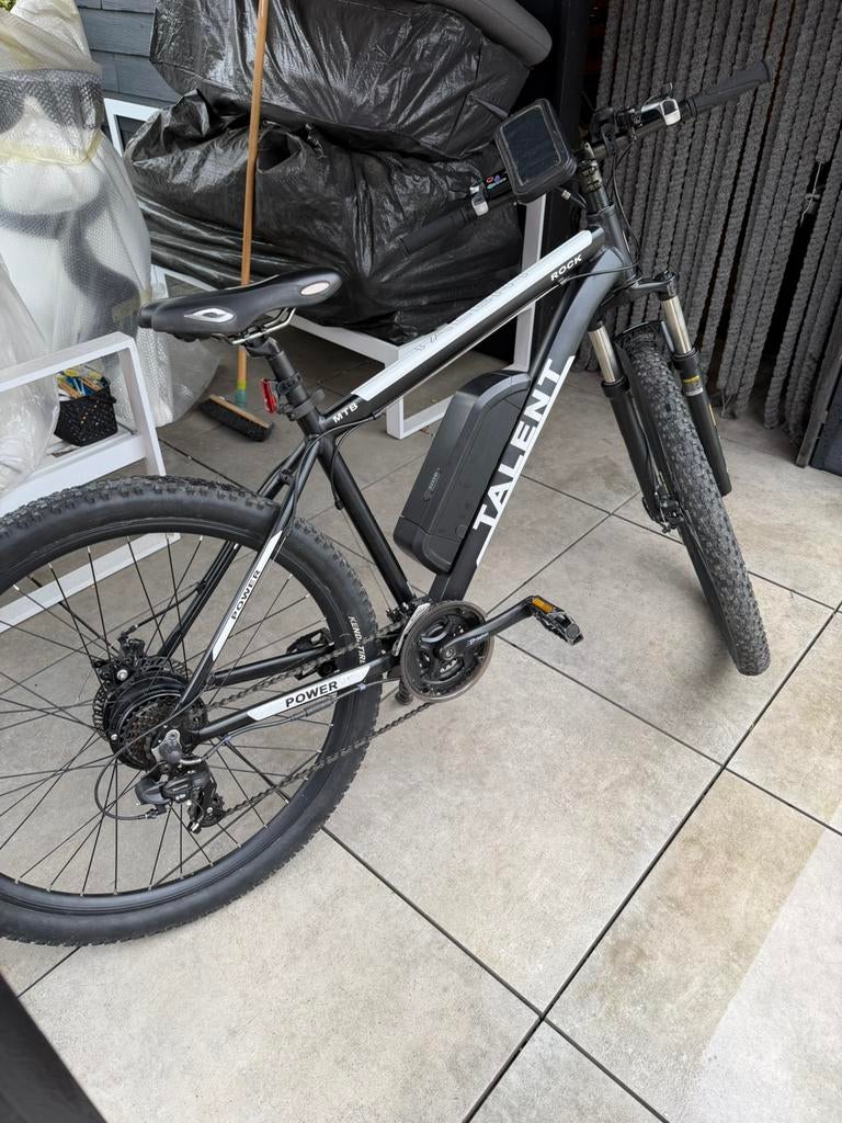 Talent electrische mountainbike, Fietsen en Brommers, Ophalen, Zo goed als nieuw