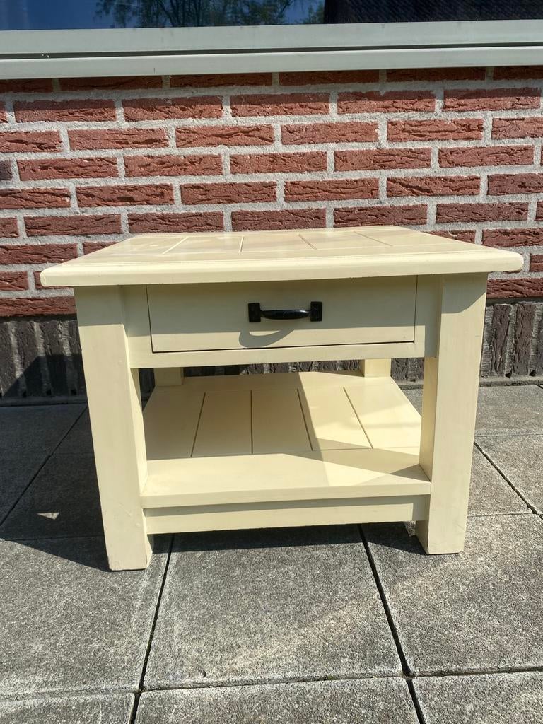 Landelijke Bijzettafel, Huis en Inrichting, Tafels | Sidetables, Ophalen, Zo goed als nieuw