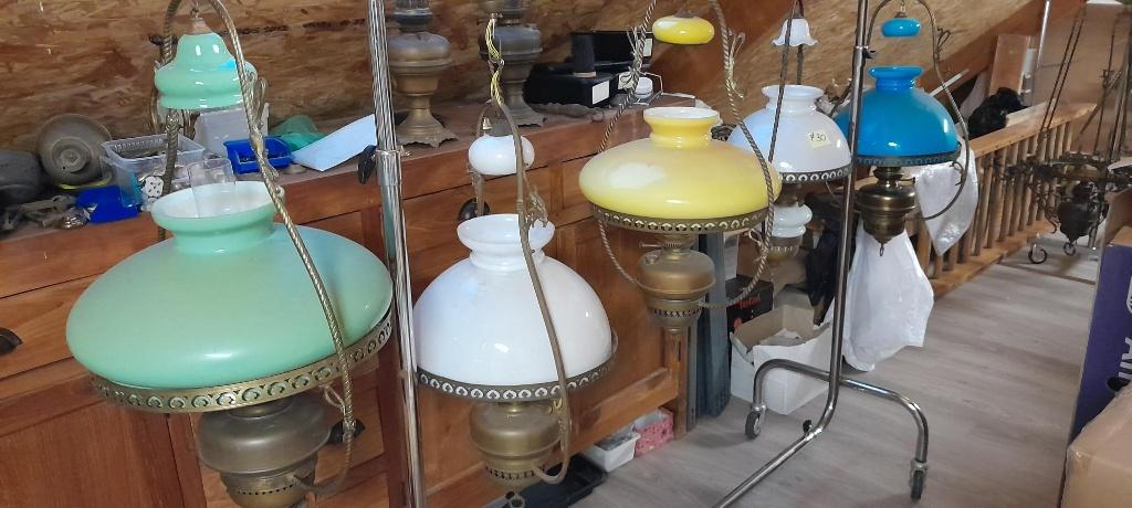 Lampe Belge hangers, Ophalen