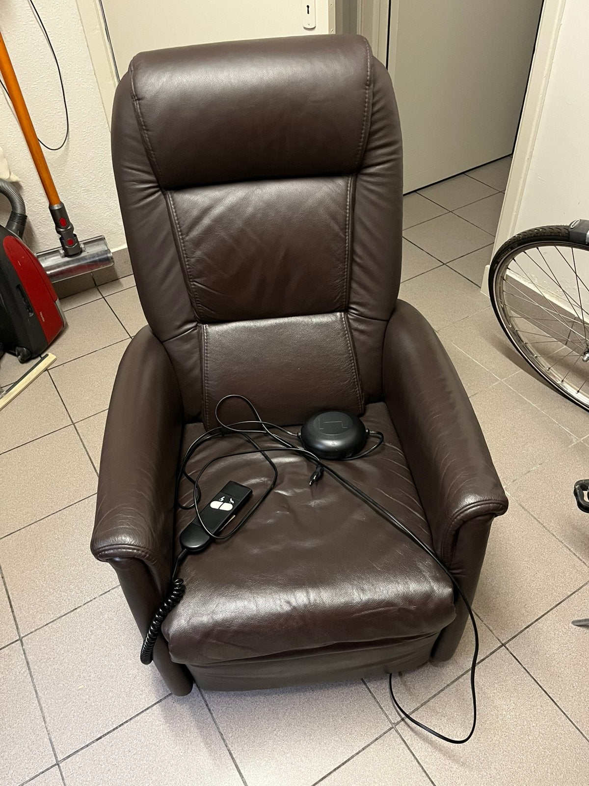 Electrische relaxzetel, Huis en Inrichting, Fauteuils, Ophalen, Zo goed als nieuw