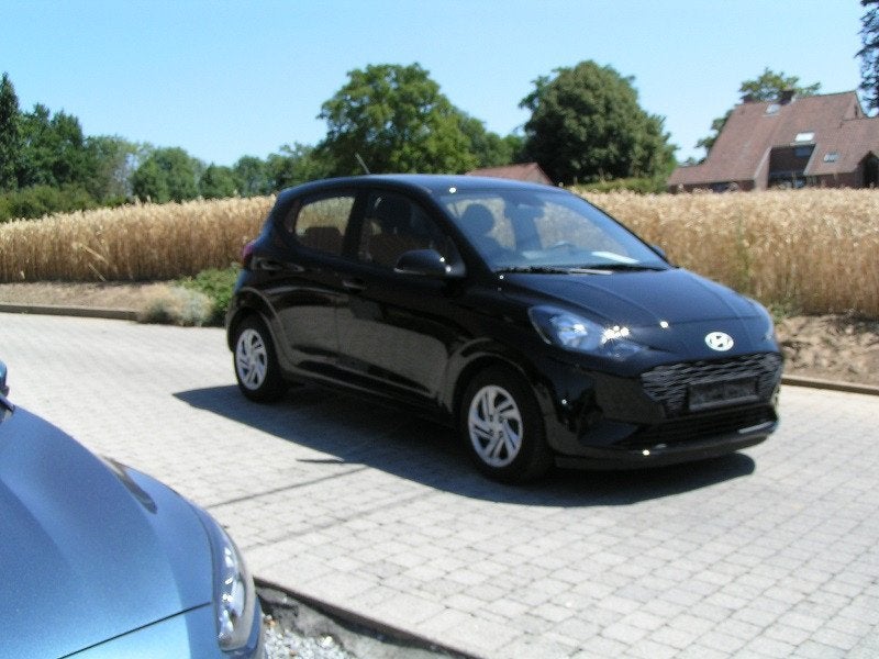 Hyundai I10, 1.0 benzine, '2025, 4300km, automaat, Auto's, Hyundai, Stof, Zwart, 5 zetels, 5 deurs
