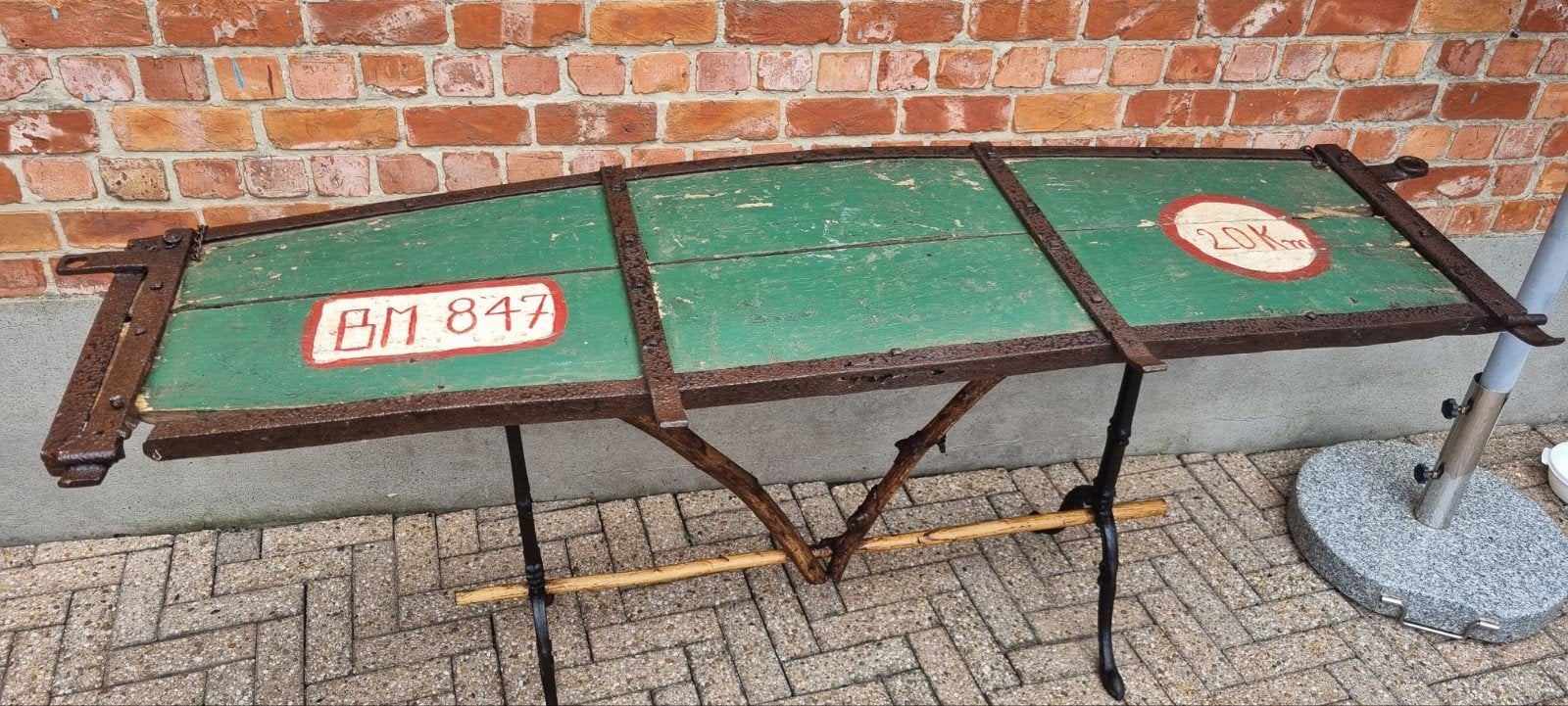 Table pour mancave - Loft, Antiquités & Art, Enlèvement