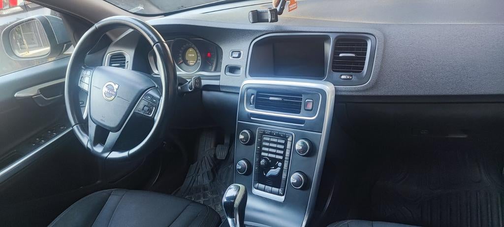 VOLVO V60 D2 , 2015, Computers en Software, Ophalen