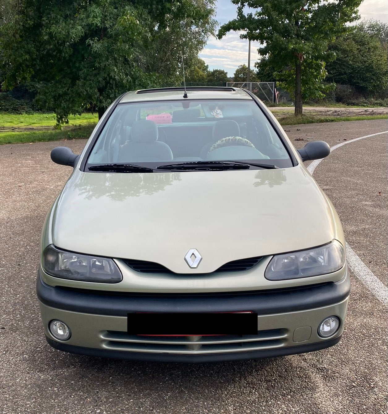 Renault Laguna, Autos, Euro 2, Laguna, 4 portes, Boîte manuelle