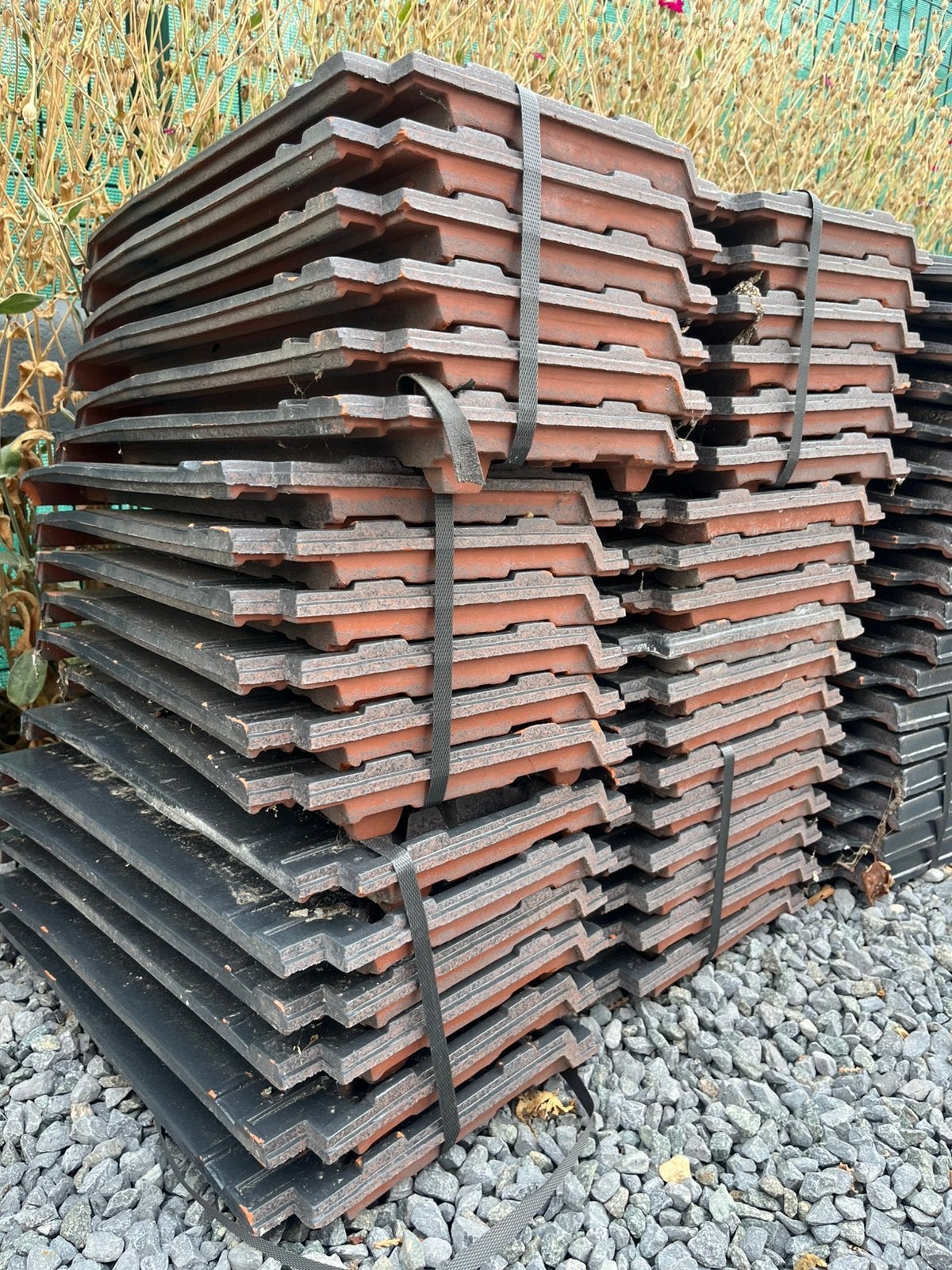 Dakpannen (klein prijsje), Doe-het-zelf en Bouw, Dakpannen en Dakbedekking, Ophalen, Nieuw, Zwart