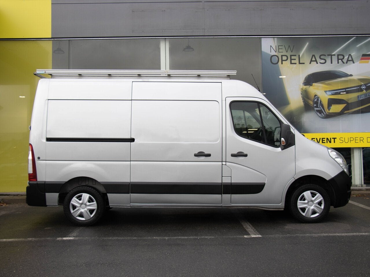 Opel Movano L2H2 2.3 CDTi |CAMERA|NAVIGATIE|DAKDRAGER, Autos, 0 kg, 4 portes, Entreprise, 3 places