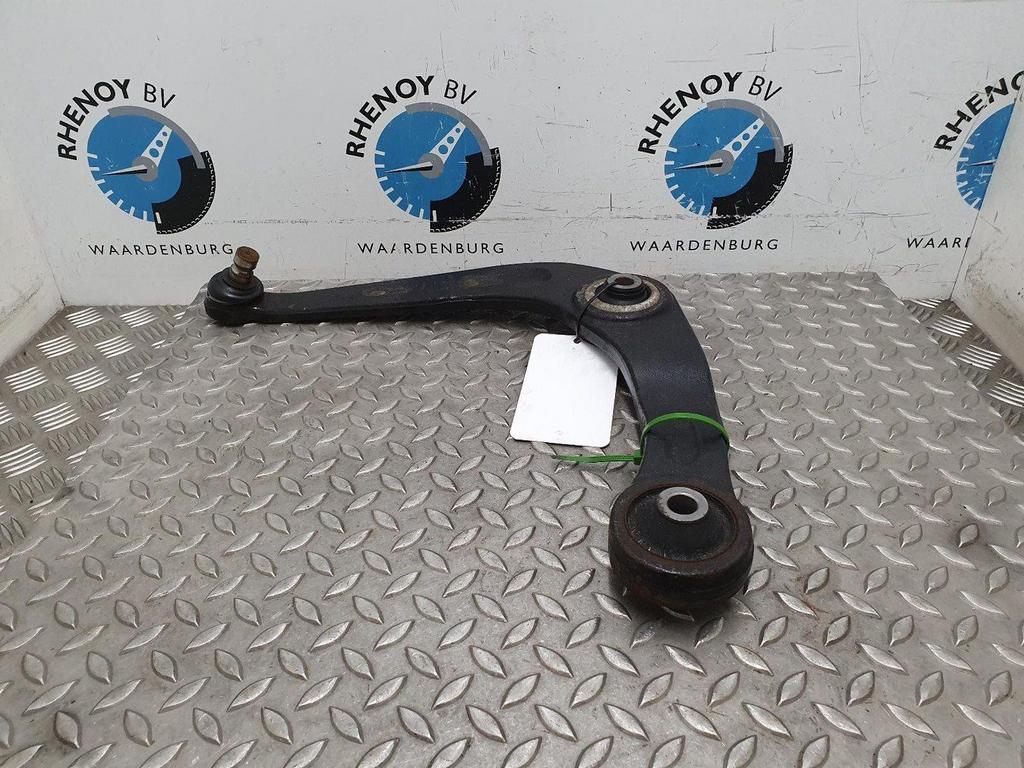 PEUGEOT 206 1.1 Access Lite  DRAAGARM ONDER LV 2012, Ophalen of Verzenden, Gebruikt, Stiba lid