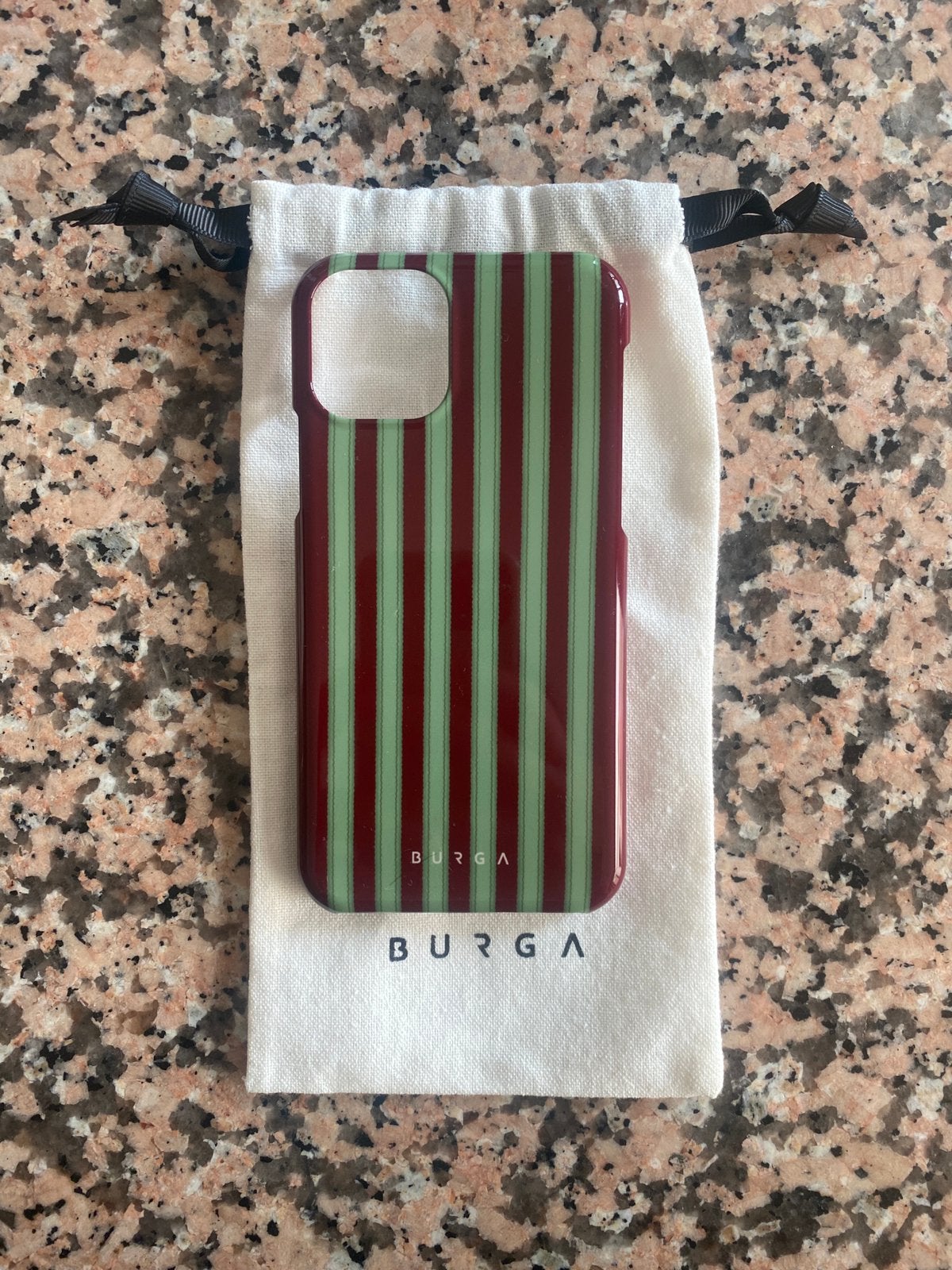 Burga cover Iphone 11 pro, Collections, Articles de fumeurs, Briquets & Boîtes d'allumettes, Enlèvement, Comme neuf