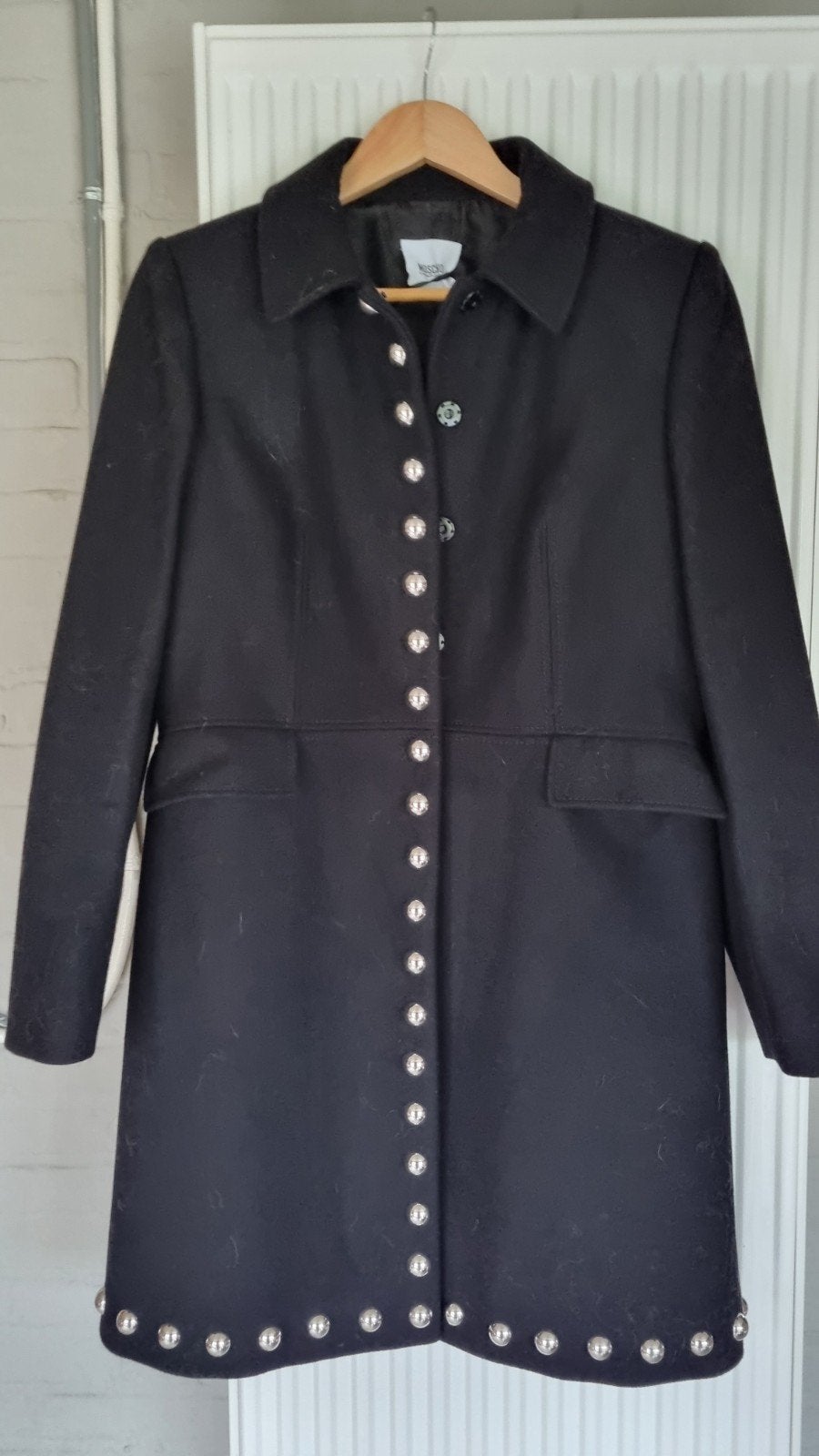 moschino jas, Enlèvement