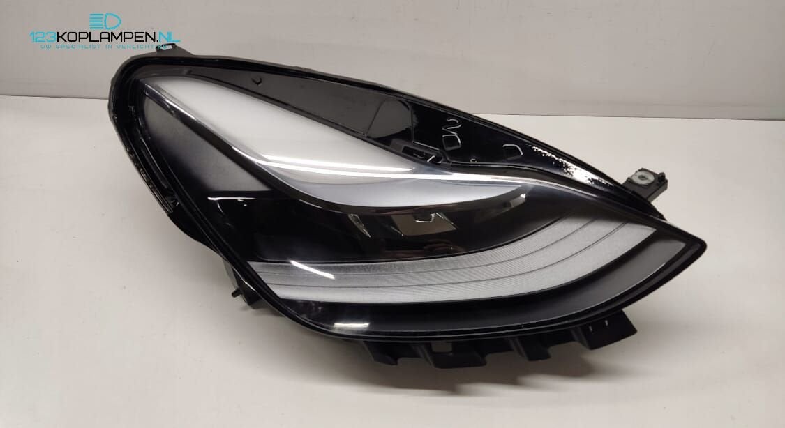 Tesla Model 3 Facelift Full Led koplamp rechts, Gebruikt, -, Overige automerken, -