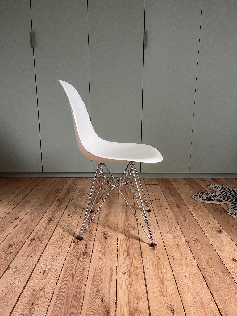 Eames Plastic Side Chair RE DSR, Synthétique, Comme neuf, Enlèvement, Blanc