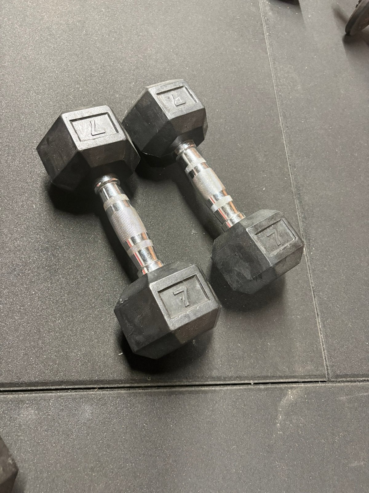 Dumbell 7kg, Sports & Fitness, Enlèvement, Comme neuf, Haltère