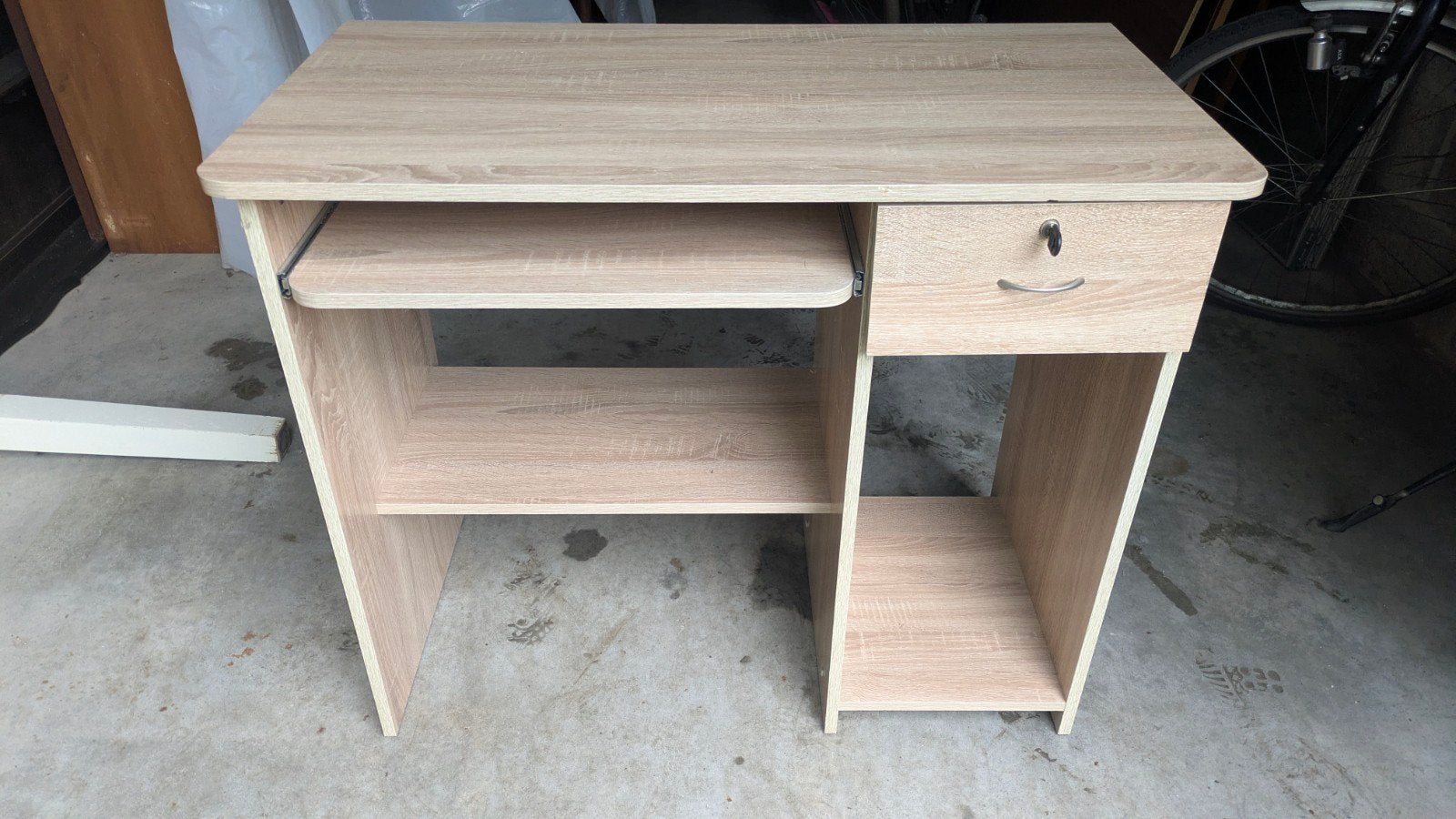 Buro voor Kleuters, Kinderen en Baby's, Ophalen, Gebruikt, Tafel(s)