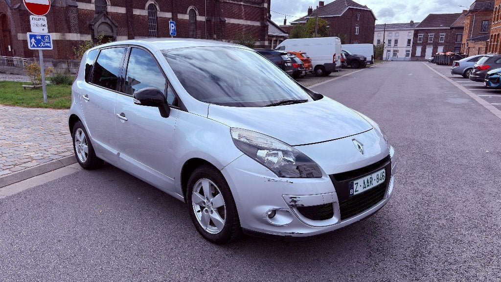 RENAULT SCENIC DIESEL 5 ZITPLAATSEN, 4 cilinders, Particulier, Euro 4, Zilver of Grijs