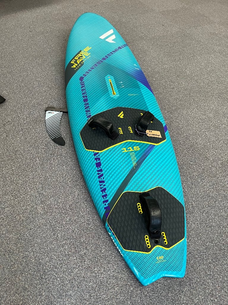 Fanatic Freewave TE carbon 115 L 2023, Sports nautiques & Bateaux, Planche, Fanatic, Moins de 250 cm, Comme neuf