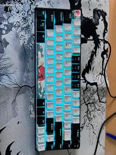 Mechanical keyboard for sale, Informatique & Logiciels, Claviers, Enlèvement, Comme neuf