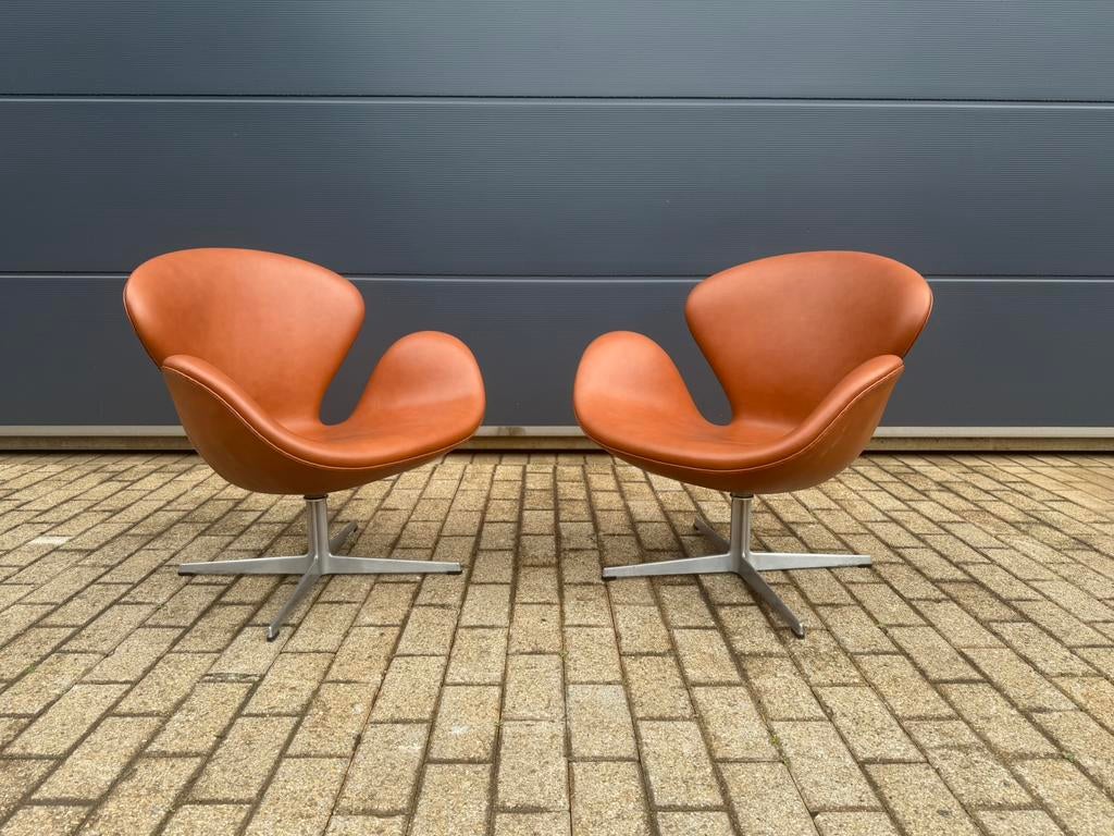 2 Fritz Hansen Swan chair en cuir cognac, en parfait état !, Enlèvement ou Envoi, Knoll vitra elda b&b italia sede cassina artifort togo leolux