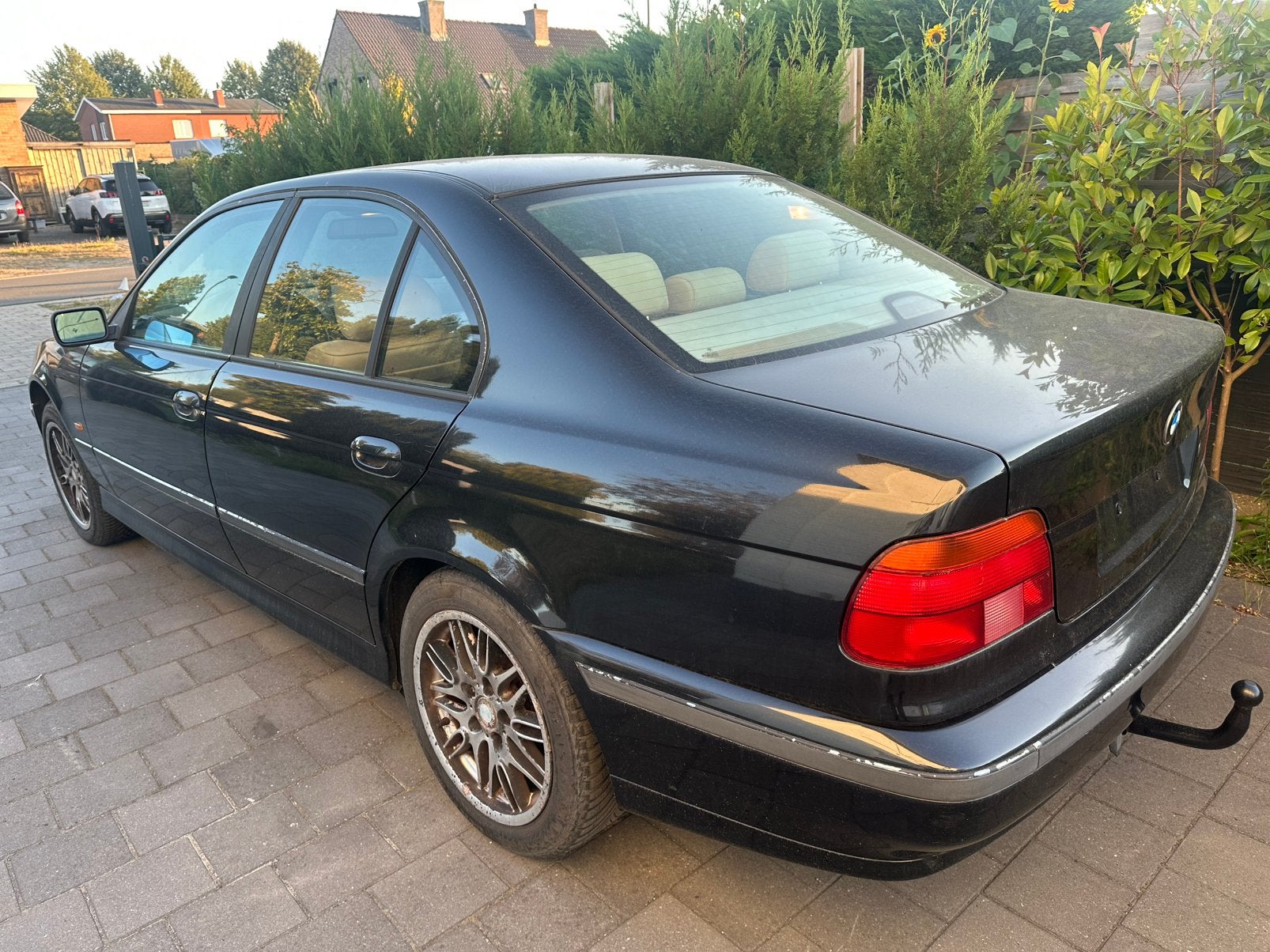 Bmw e39 520i oldtimer, Auto's, BMW, 4 deurs, Achterwielaandrijving, Zwart, Leder