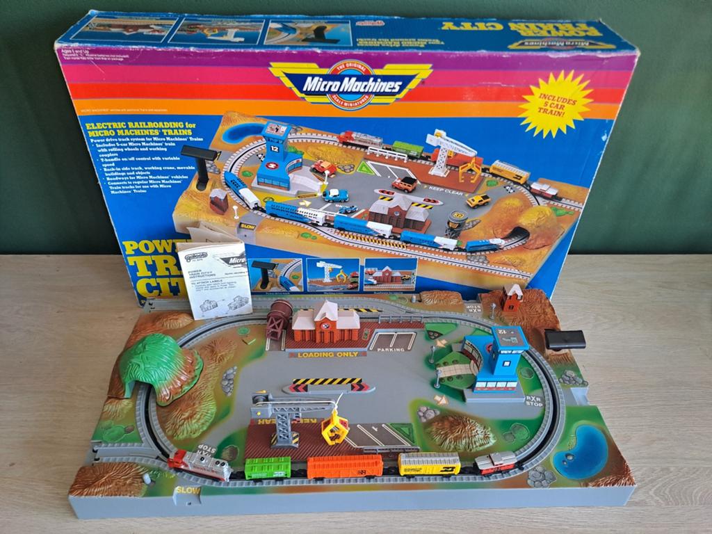 Vintage Galoob 1990 Micro Machines Power Train City, Ophalen