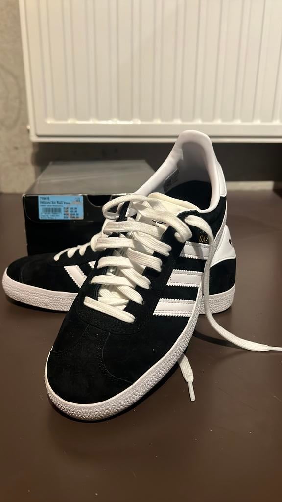 Adidas Gazelle size 40(EU), 7(US), Vêtements | Femmes, Enlèvement, Comme neuf
