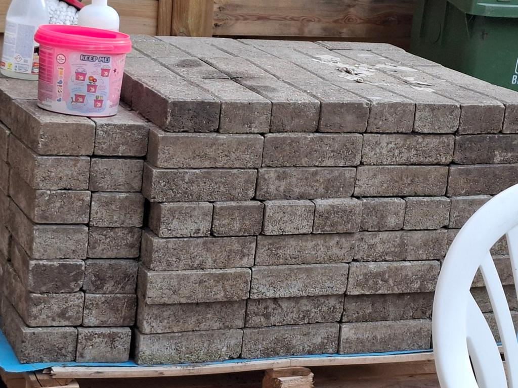 Te geef: betonklinkers. Wel alles ophalen., Tuin en Terras, Ophalen