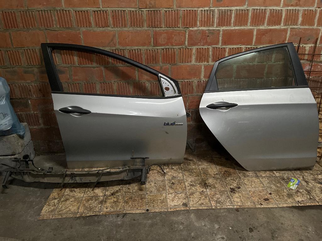 2 Portes Hyundai i30 2016, Ophalen, Gebruikt, Deur, Rechts
