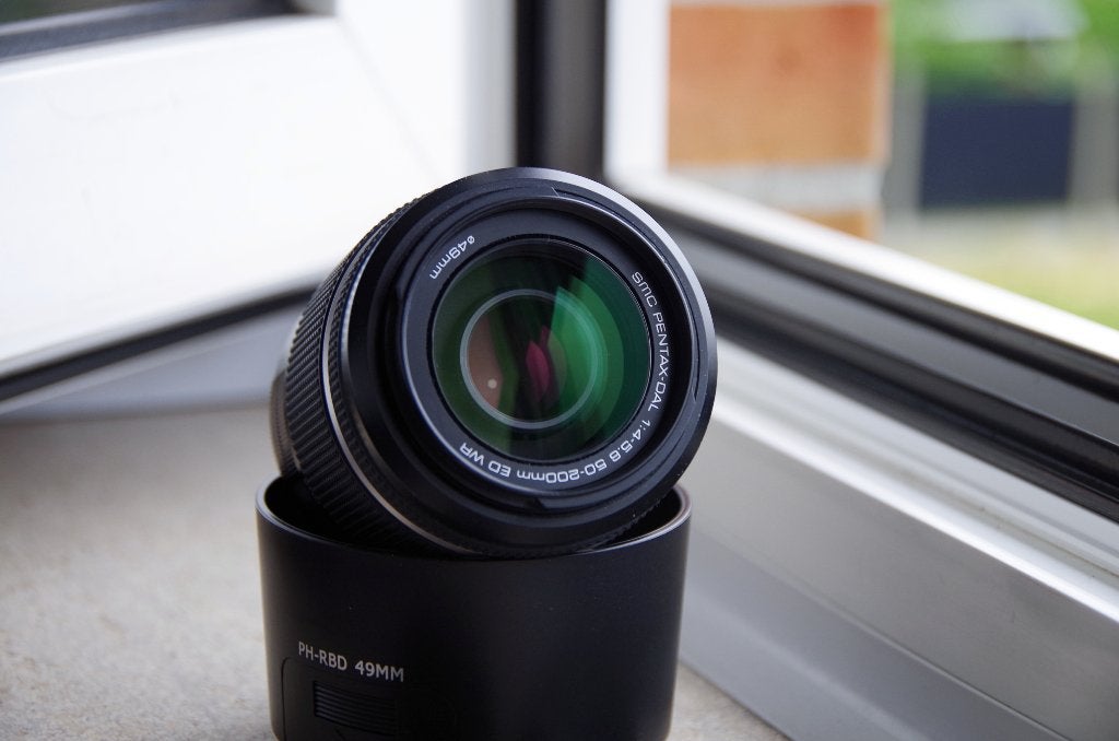 Pentax DA 50-200mm ED WR, Ophalen of Verzenden, Zo goed als nieuw, Telelens, Zoom