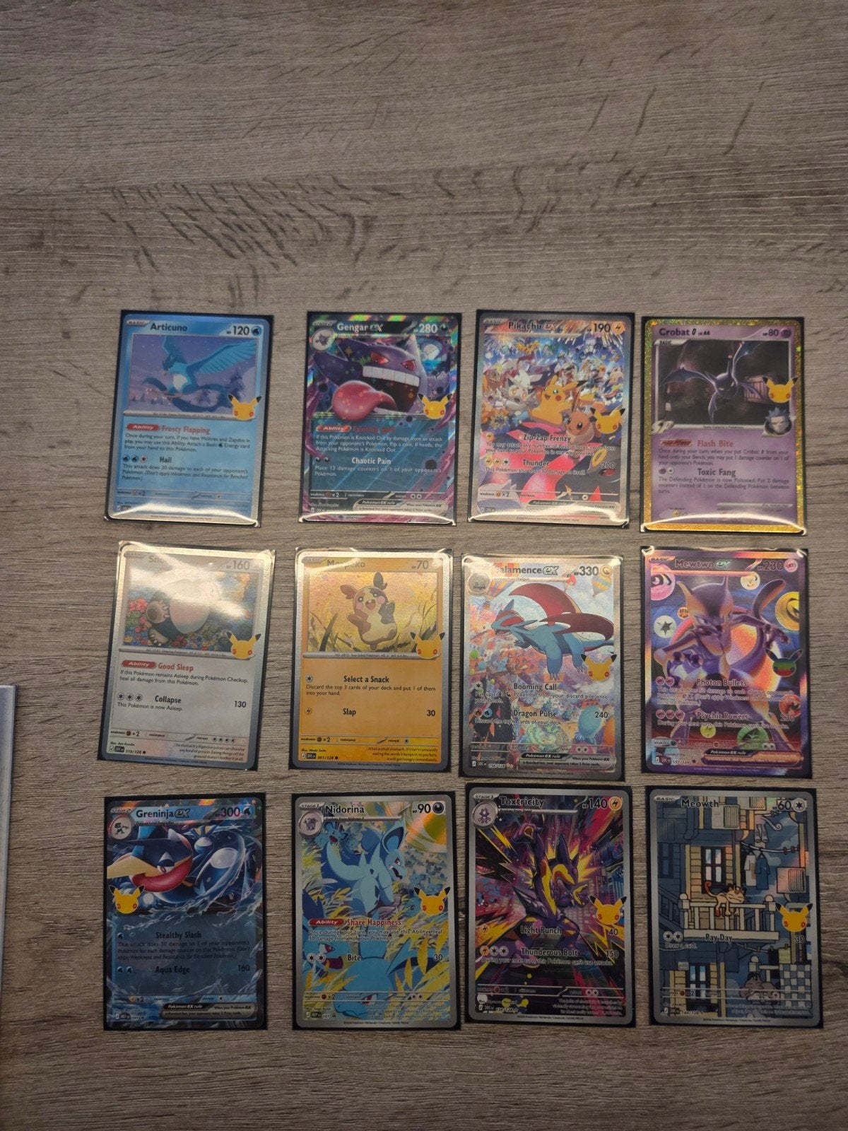 pokemon 30th ETB, Hobby & Loisirs créatifs, Enlèvement, Neuf, Plusieurs cartes, Foil