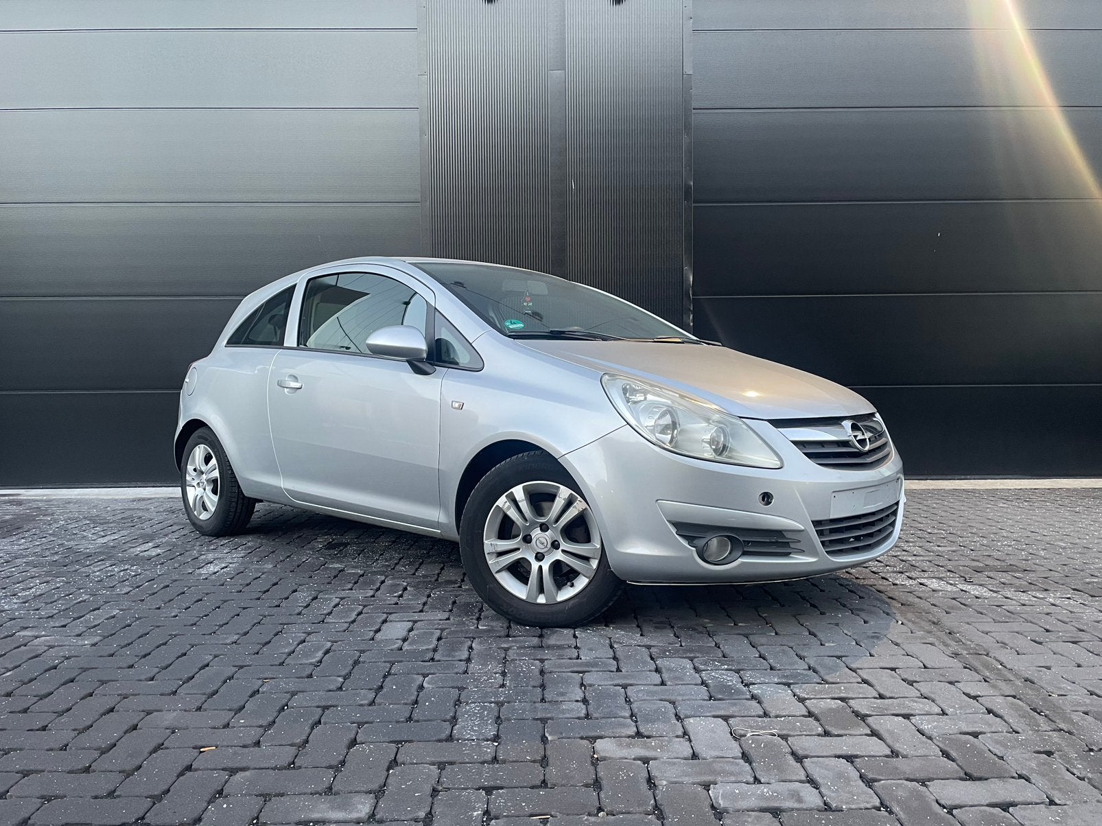 Opel Corsa Essence Clim Bluetooth Contrôle Car-pass, Autos, Opel, Argent ou Gris, Achat, Entreprise, Boîte manuelle