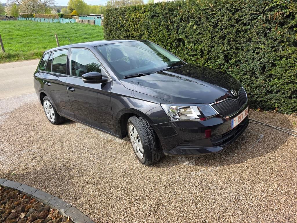 Skoda Favorit, Auto's, Voorwielaandrijving, Stof, Zwart, Handgeschakeld