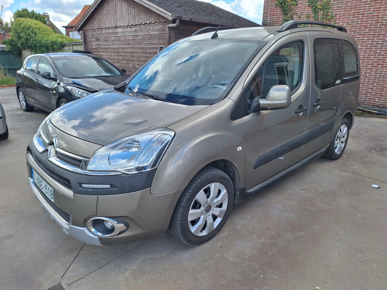 CITROËN BERLINGO 2015 1,6 DIESEL 181000 KM, Auto's, Euro 5, Berlingo, 5 deurs, Particulier